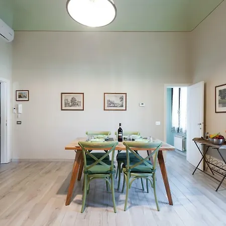 Apartment Parterre Holidays Florence