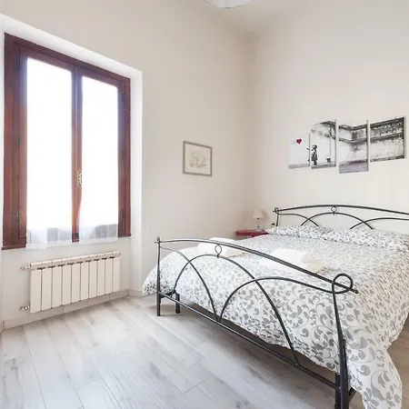 Apartment Parterre Holidays Florence