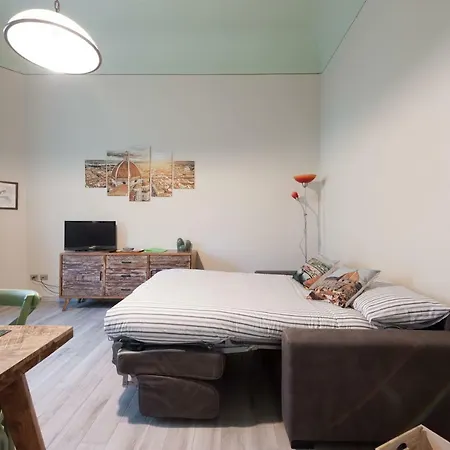 Parterre Holidays Apartment *